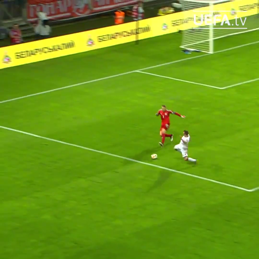 领域觉醒诺伊尔把球带到禁区外那就是你的错了