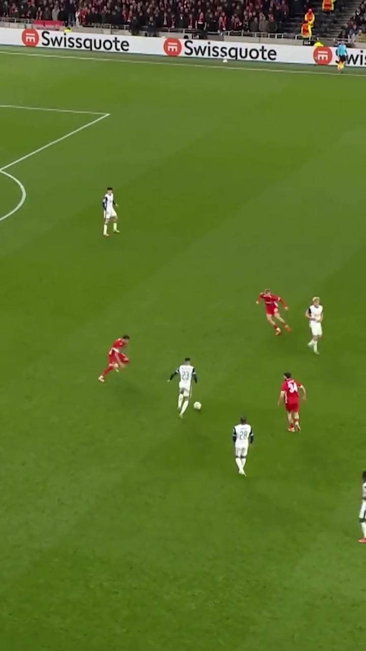 教科书般的破逼抢这就是顶级联赛的强度