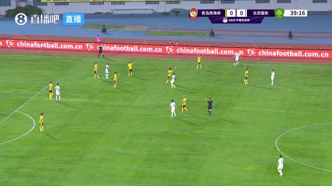 手滑了王刚投掷界外球离谱失误