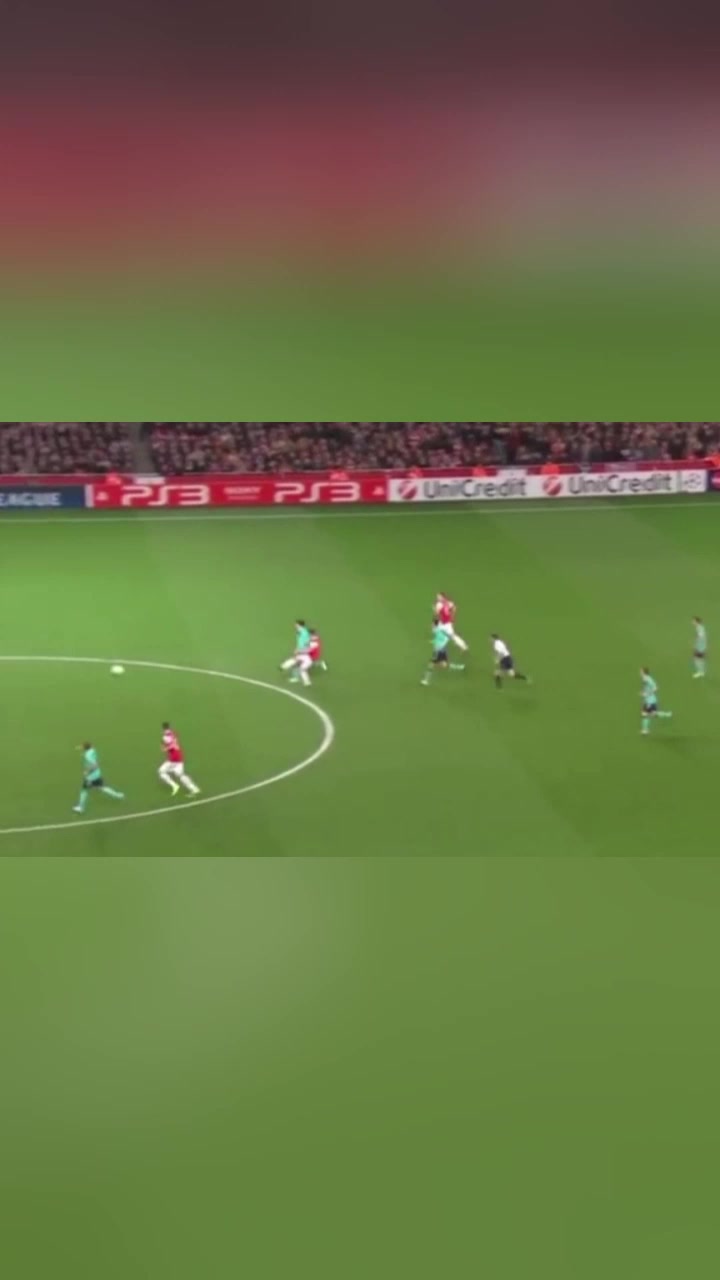 美丽足球枪手行云流水的攻势即使梦三巴萨也无力招架